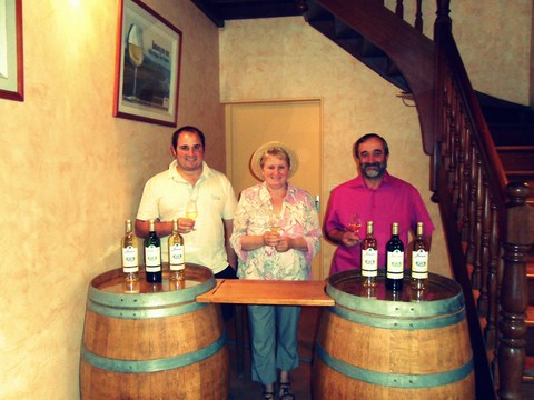 Nicolas Montaut, Fernand et Bernadette Montaut, AOC jurançon, vente, particulier, chai, Monein, domaine familial