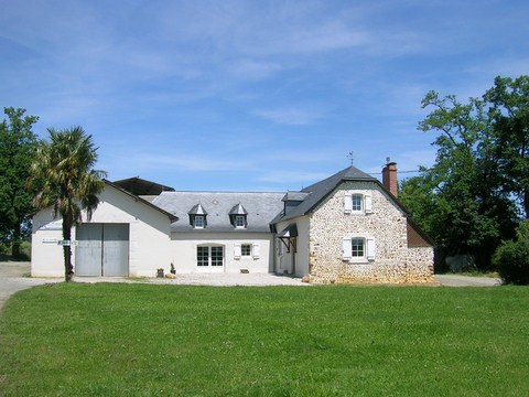 corps de ferme, béarn, pyrénées, été,montaut